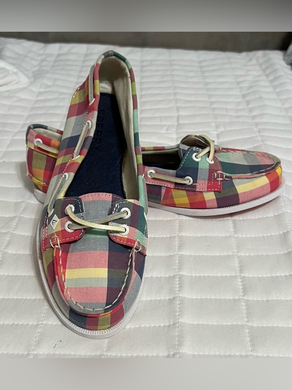 Sperry Topsider Blue, yellow and Pink Plaid Boat Shoe Size 5.5